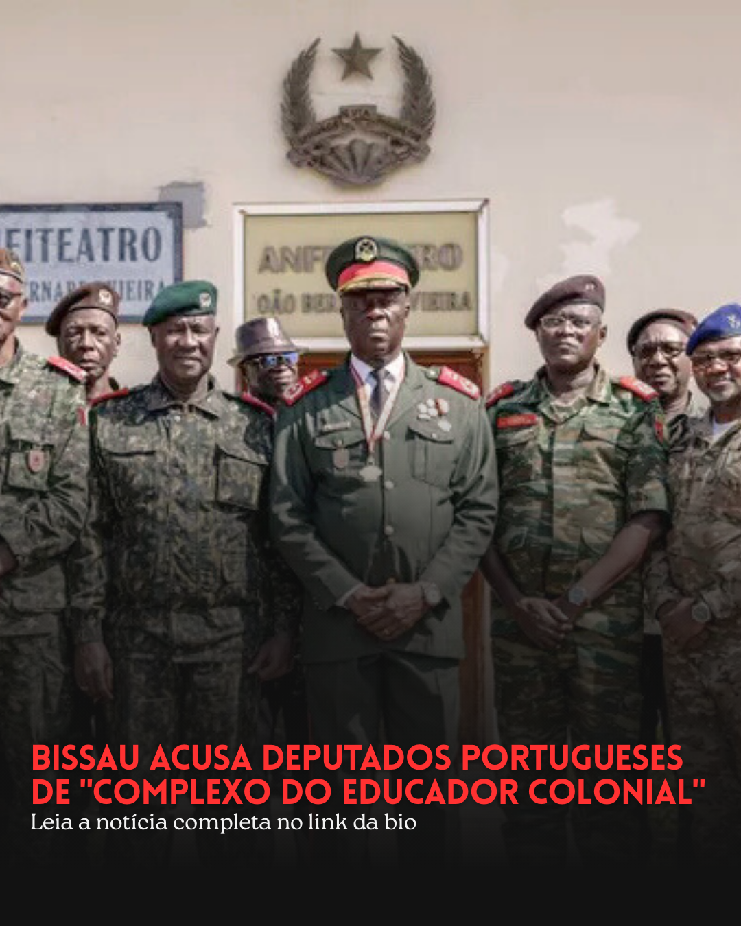 Post instagram manchete notícias preto moderno (5)